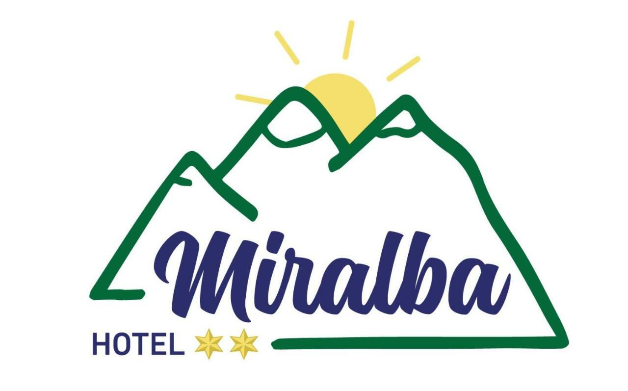 Hotel Miralba Alba de los Cardaños エクステリア 写真